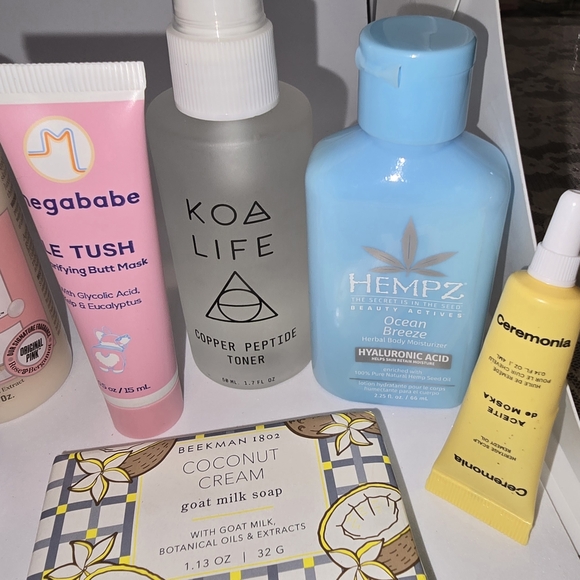 Skincare and Beauty Product Set - Picture 3 of 3